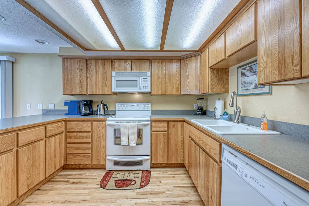 Photo of Kitchen in Harbor