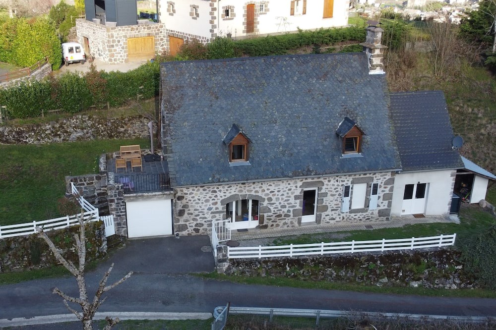 Photo of Outdoor in Vic-sur-Cere