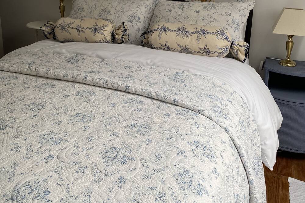 Photo of Bedroom in Saint-Just-le-Martel