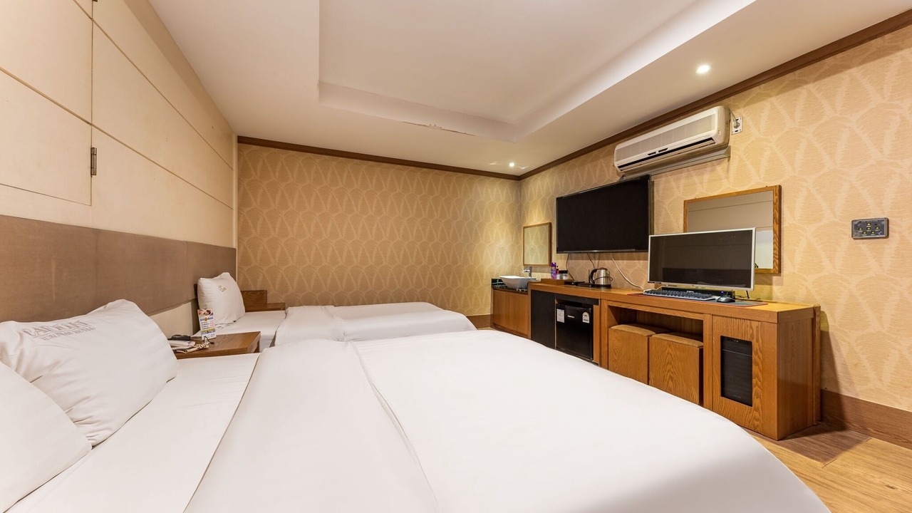 Photo of Bedroom in Araemojong