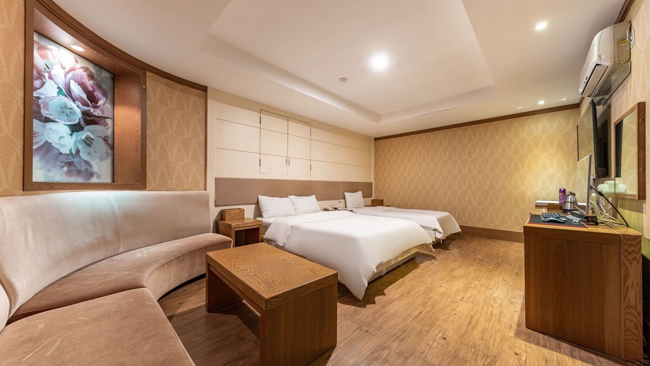 Photo of Bedroom in Araemojong