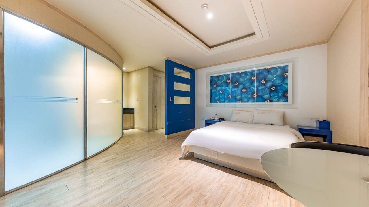 Photo of Bedroom in Araemojong
