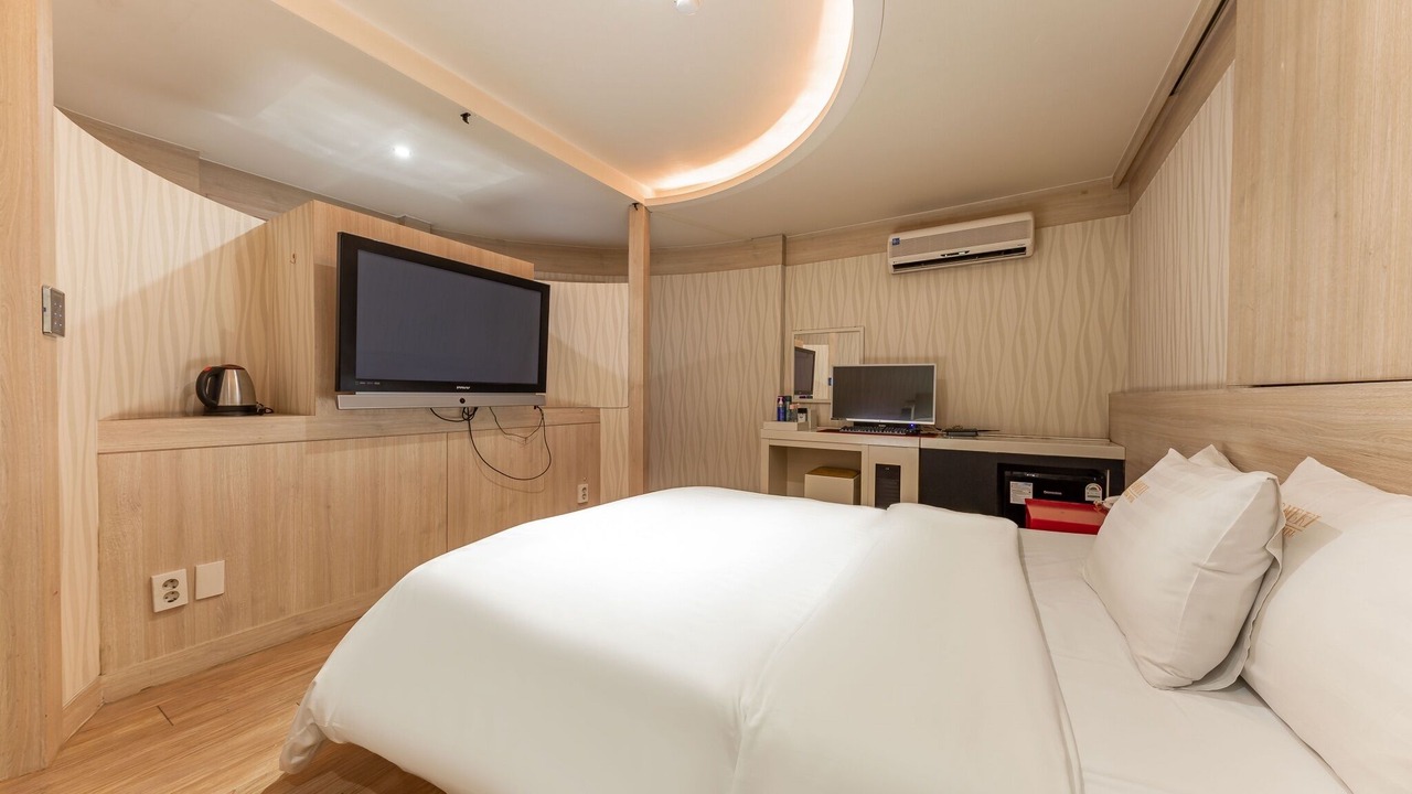 Photo of Bedroom in Araemojong