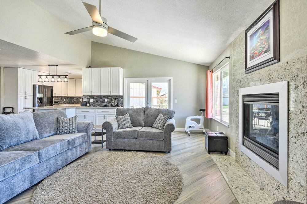 Photo of Bedroom in Golden Hills
