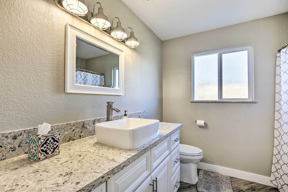 Photo of Bathroom in Golden Hills