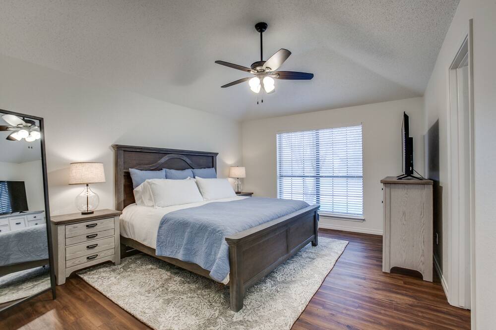 Photo of Bedroom in Allen