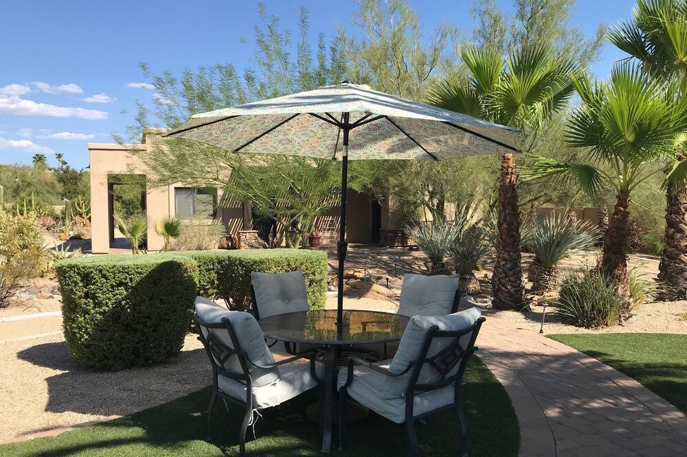 Photo of Patio Balcony in Cactus Acres