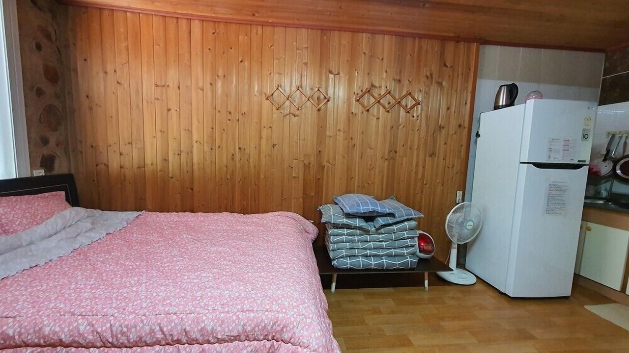 Photo of Bedroom in Buk