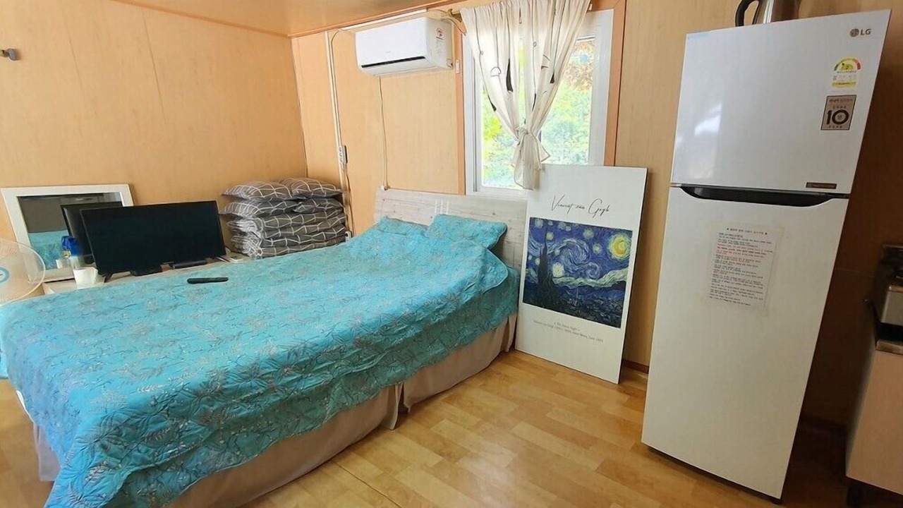 Photo of Bedroom in Buk