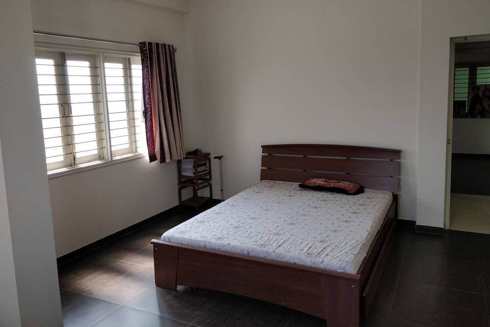 Photo of Bedroom in Vadodara