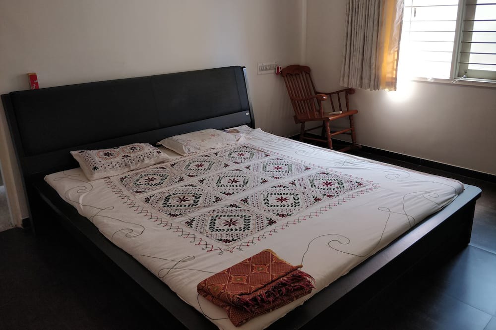 Photo of Bedroom in Vadodara