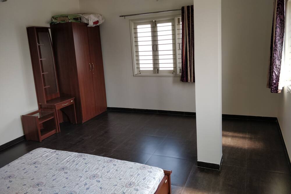 Photo of Bedroom in Vadodara
