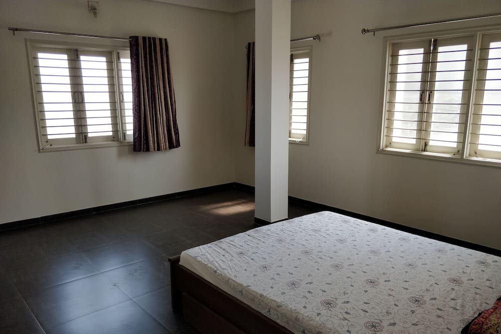 Photo of Bedroom in Vadodara