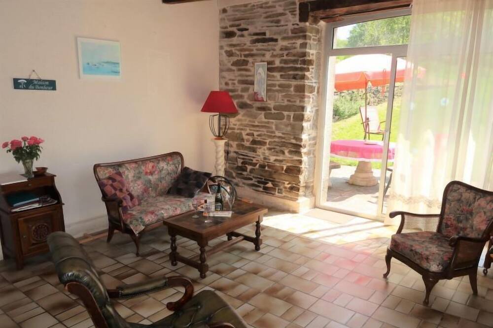 Photo of Livingroom in Chateaulin