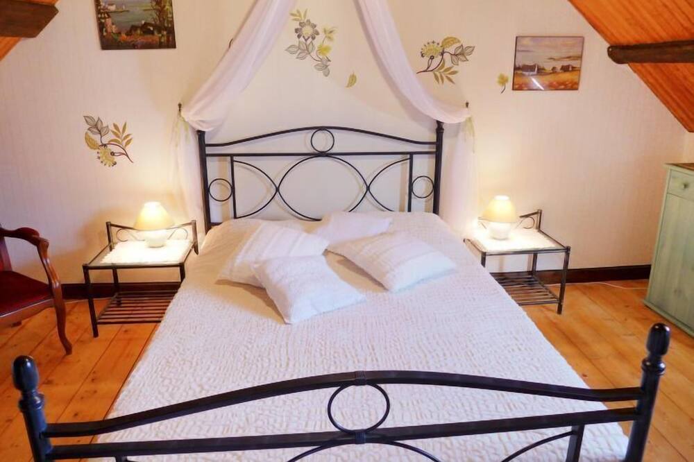 Photo of Bedroom in Chateaulin