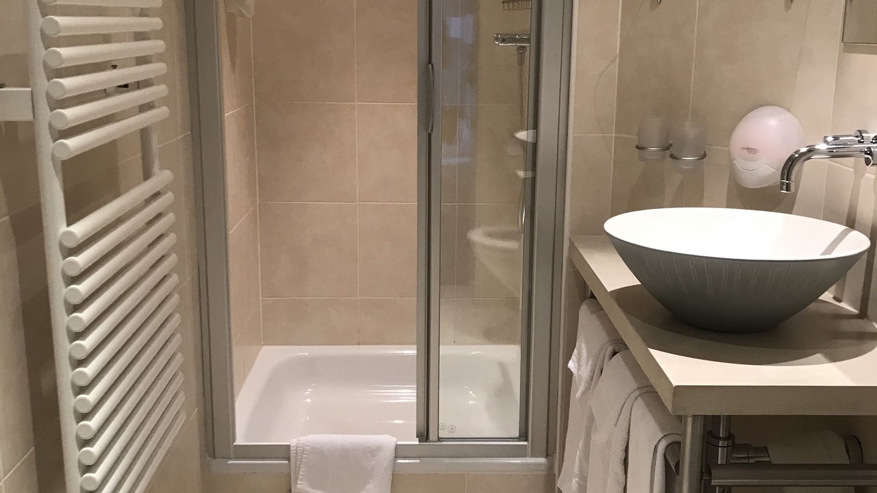 Photo of Bathroom in Dully