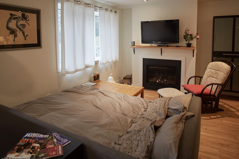 Photo of Bedroom in Dundas