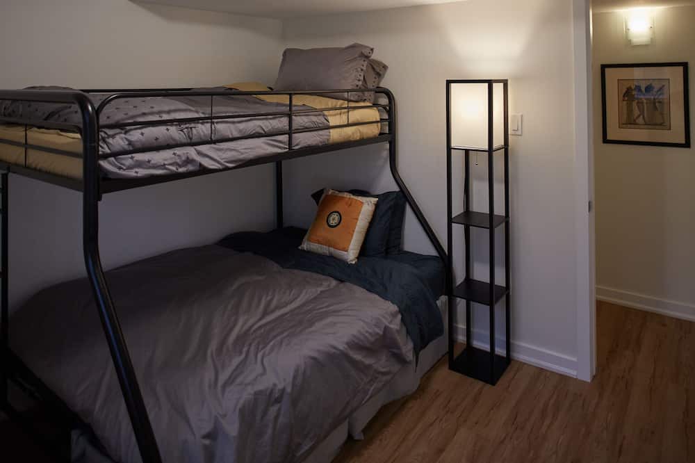 Photo of Bedroom in Dundas