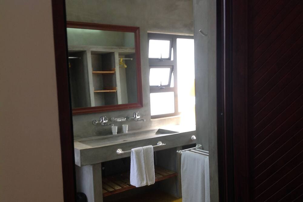 Photo of Bathroom in Port Louis