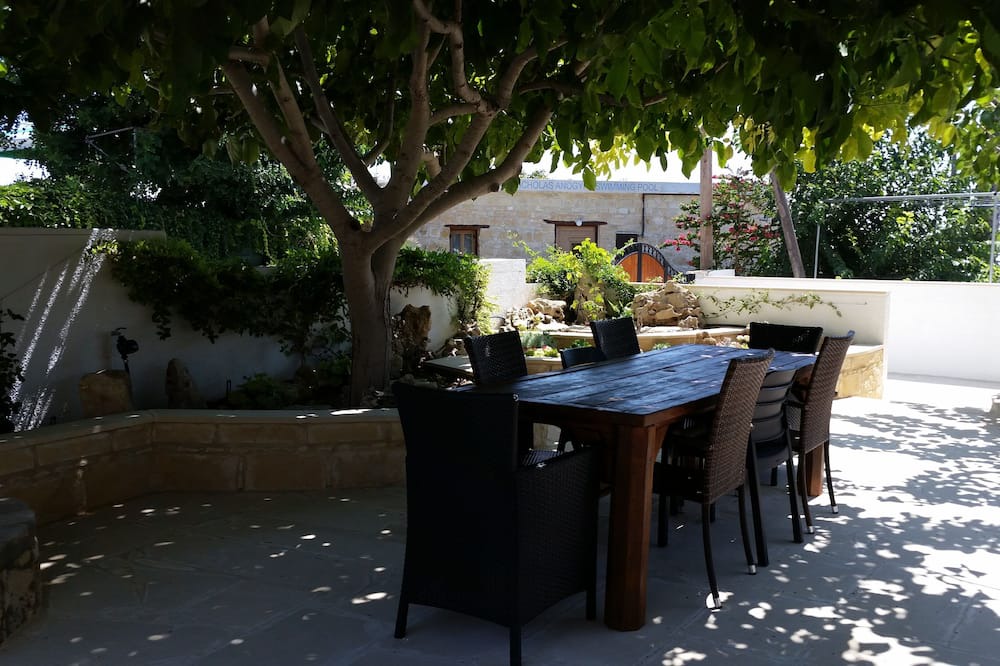 Photo of Patio Balcony in Anogyra