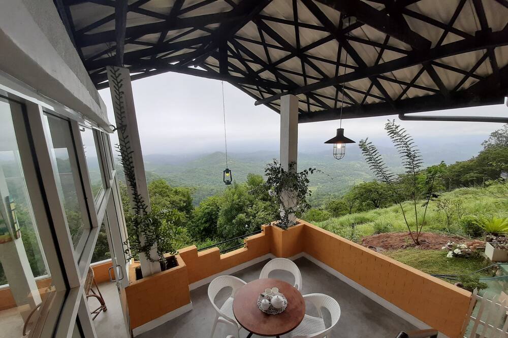 Photo of Patio Balcony in Moragolla