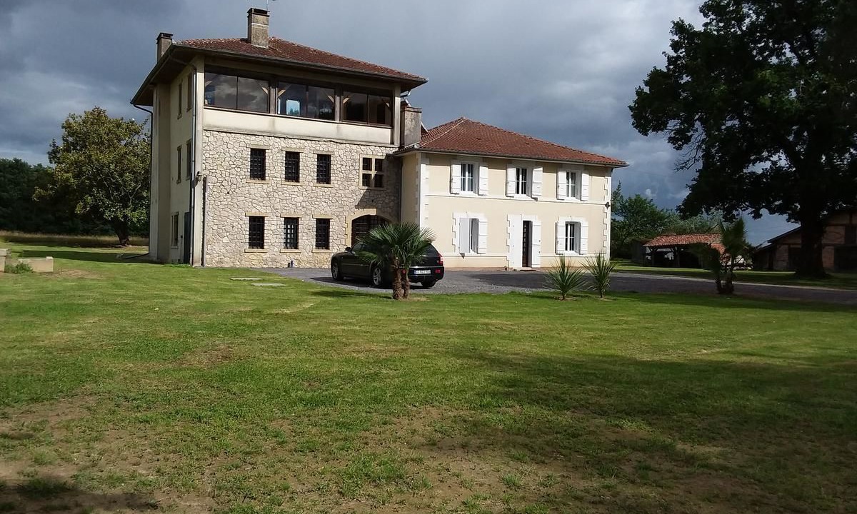 Photo of Outdoor in Villenave