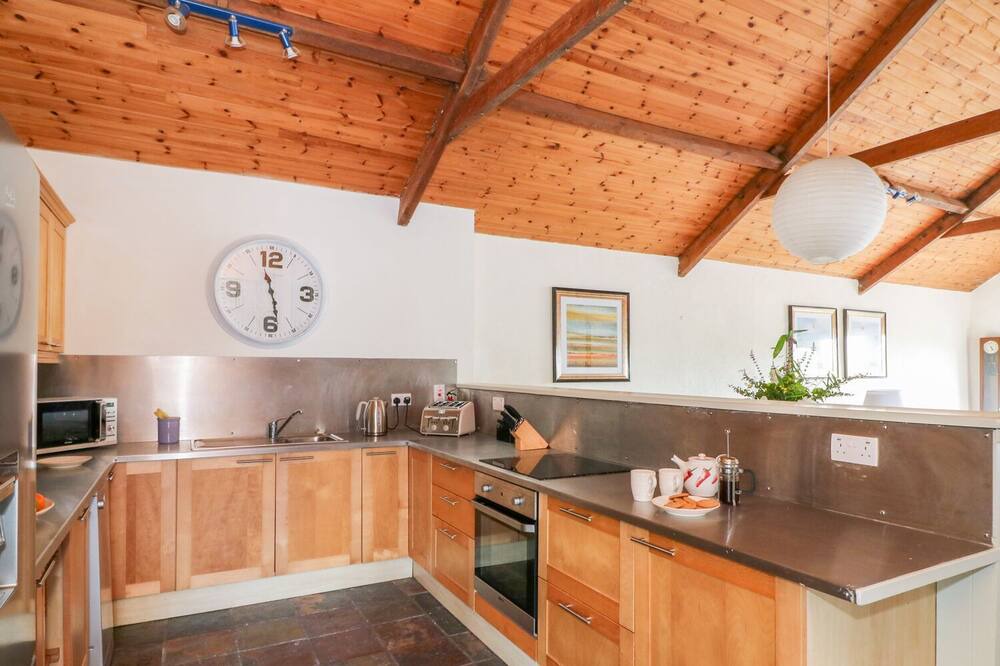 Photo of Kitchen in Knockaderry Cross Roads