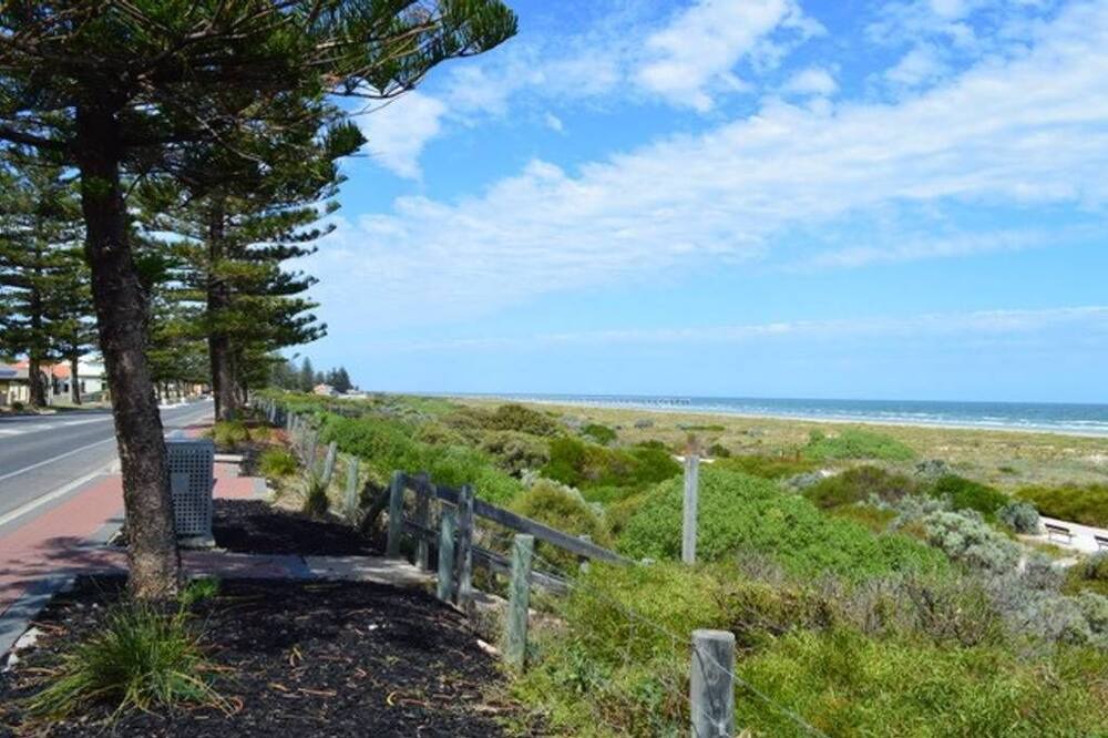 Photo of Others in Largs North
