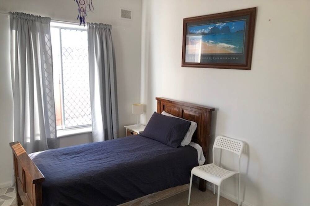 Photo of Bedroom in Largs North