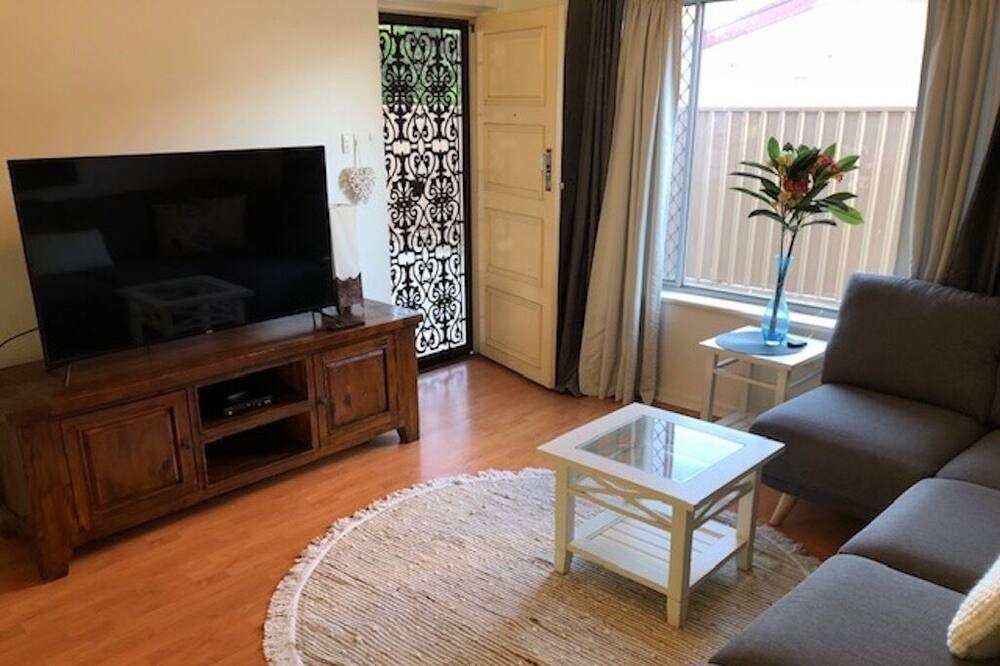 Photo of Livingroom in Largs North