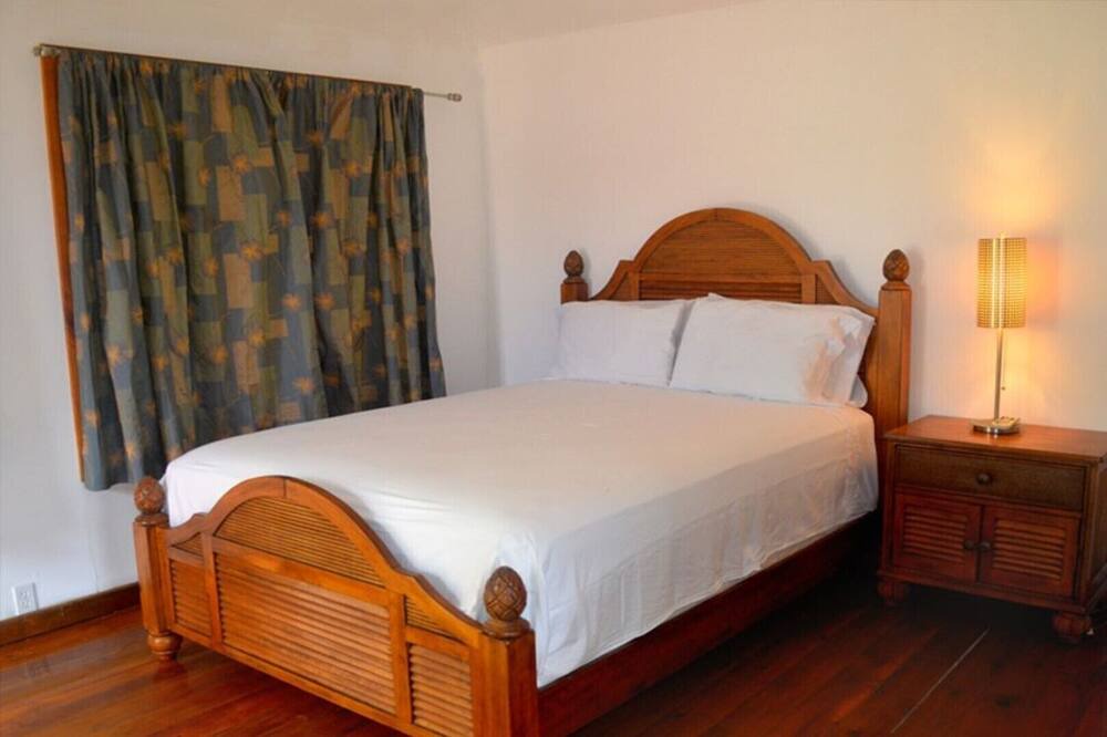 Photo of Bedroom in Calabash Bight