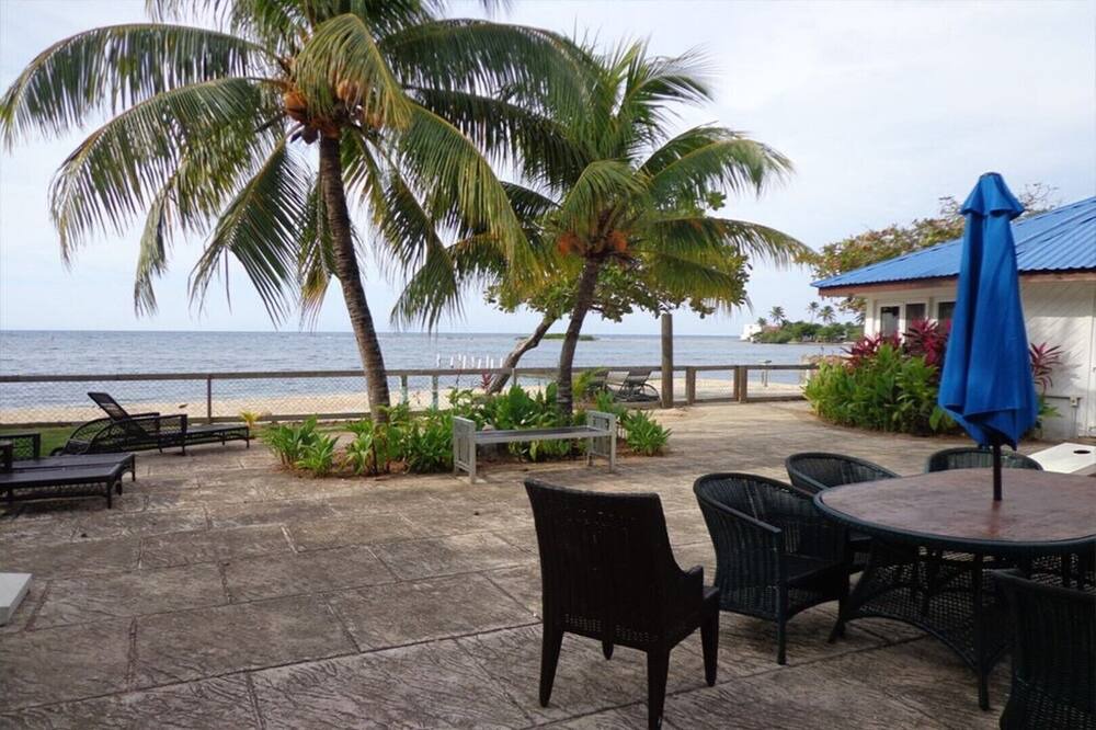 Photo of Patio Balcony in Calabash Bight