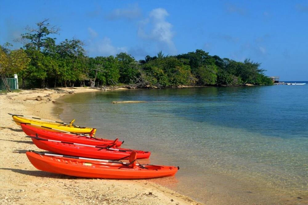 Photo of Others in Calabash Bight