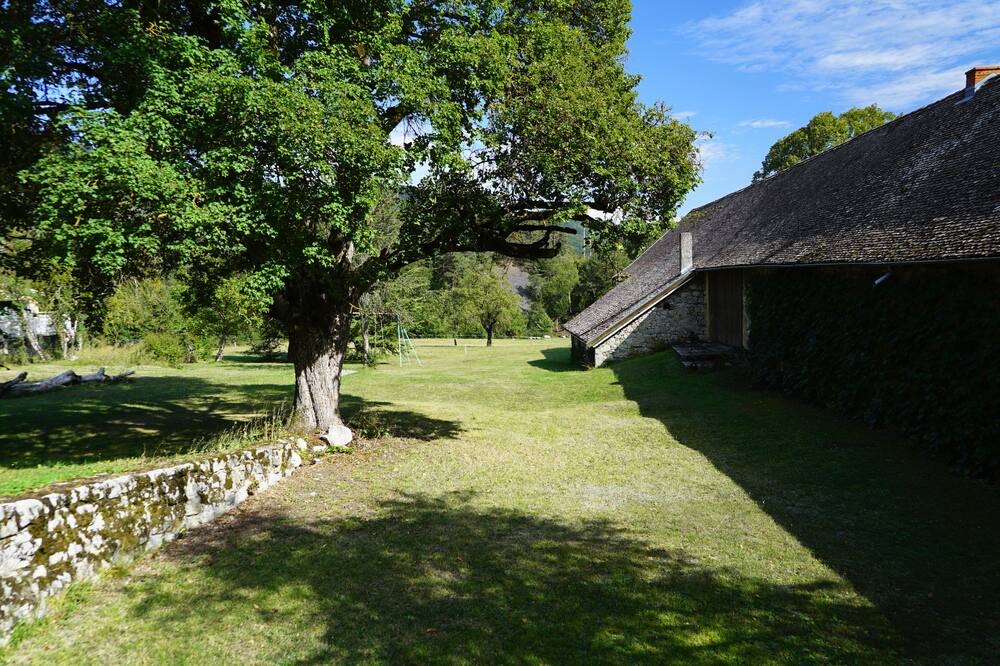 Photo of Outdoor in Roissard
