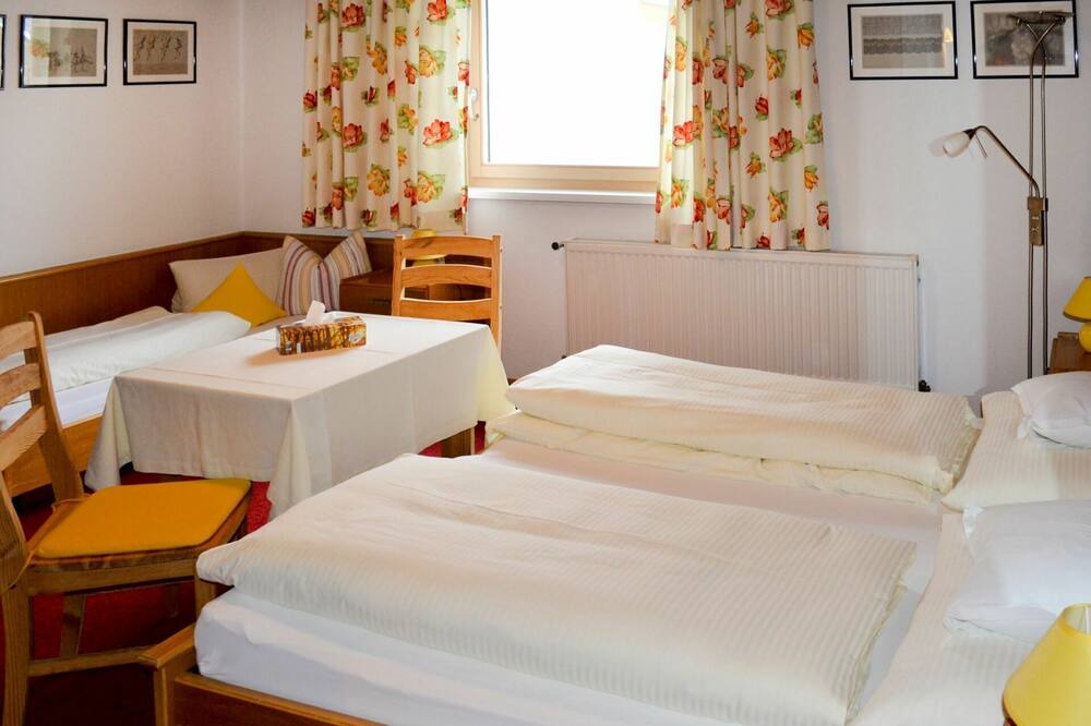 Photo of Bedroom in Flirsch