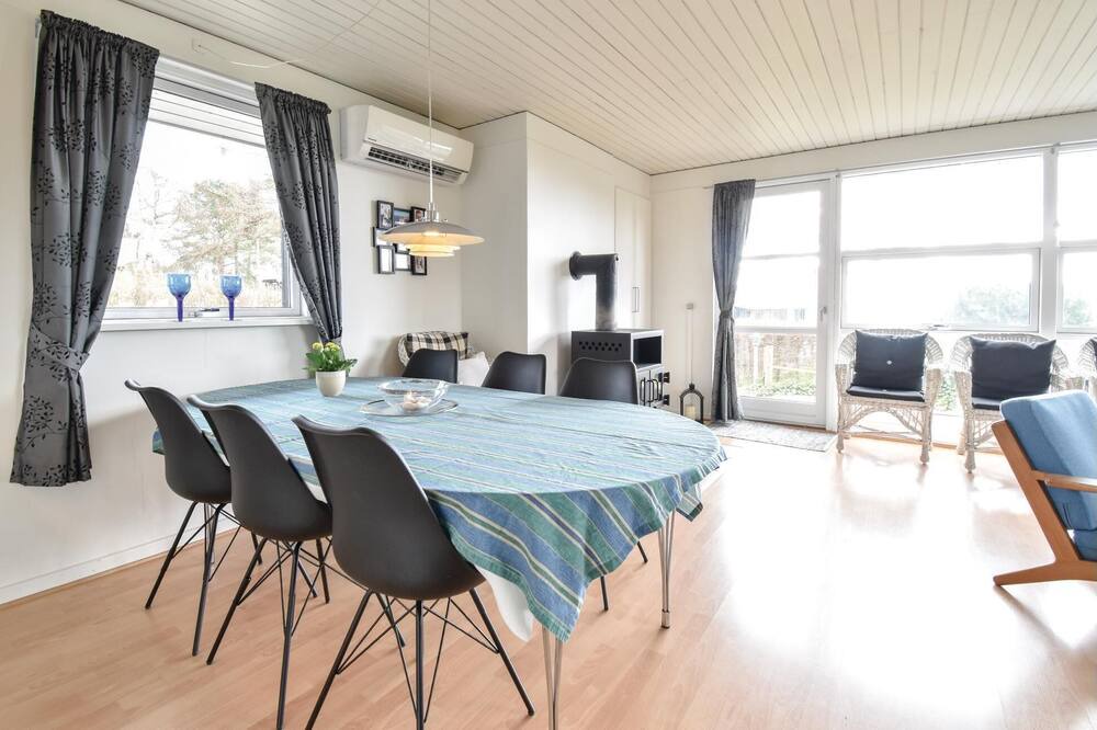 Photo of Bedroom in Mesinge