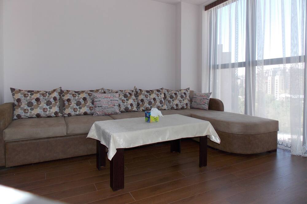 Photo of Livingroom in Kentron