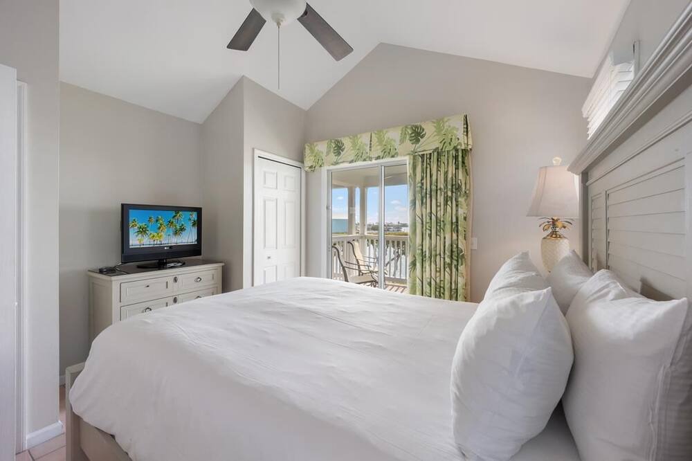 Photo of Bedroom in Marathon