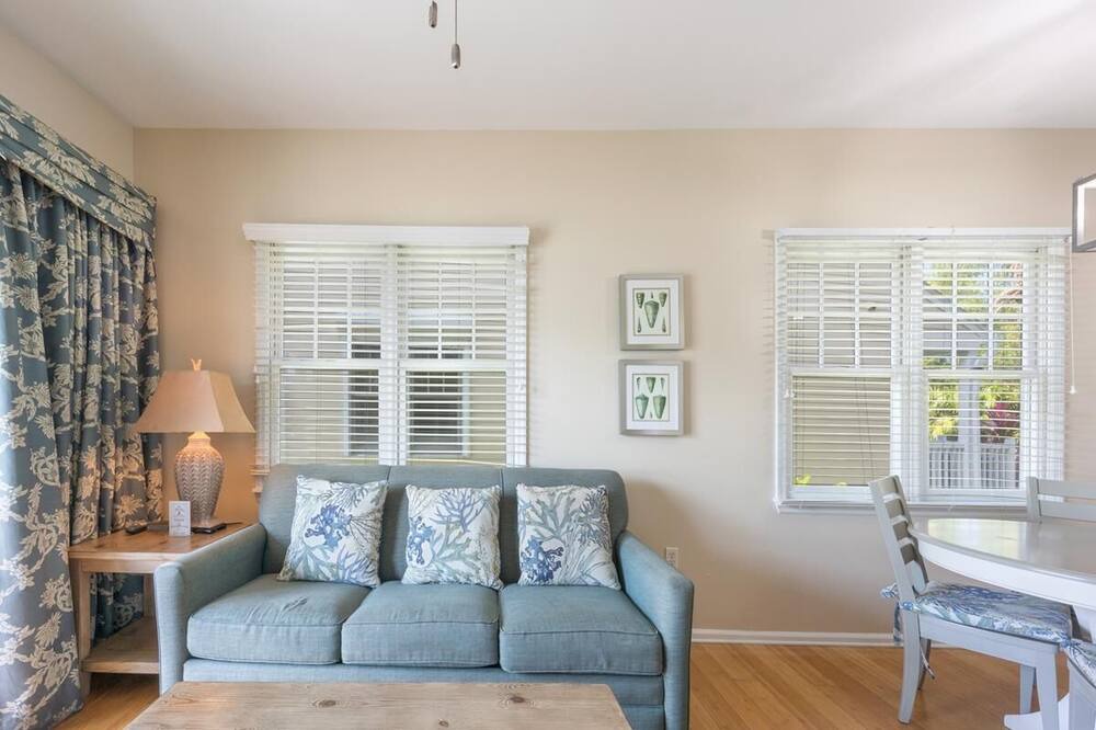Photo of Livingroom in Marathon