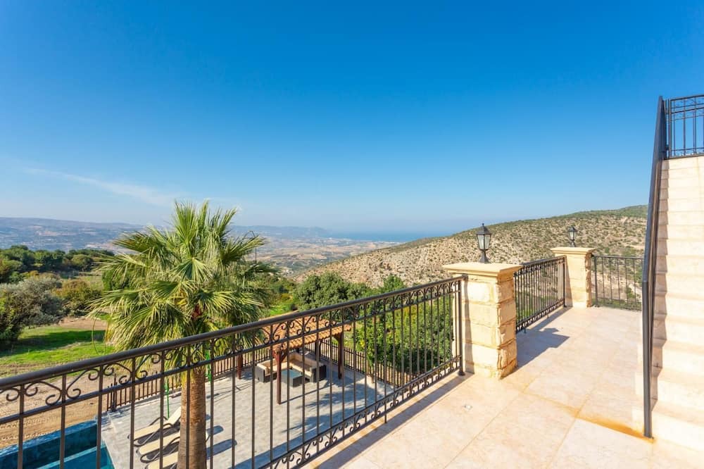 Photo of Patio Balcony in Peristerona