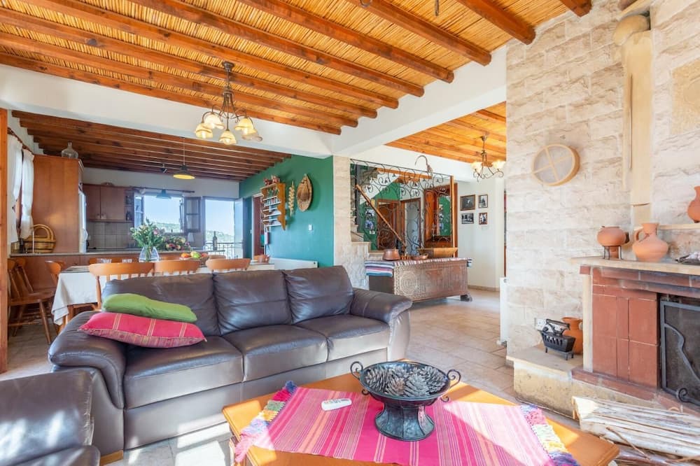 Photo of Livingroom in Peristerona