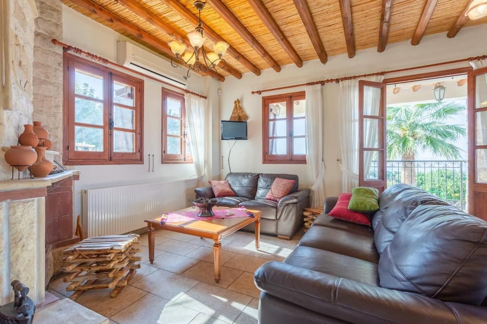 Photo of Livingroom in Peristerona