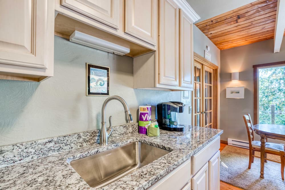 Photo of Kitchen in Neahkahnie Beach
