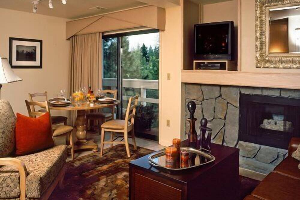 Photo of Livingroom in Lower Kingsbury