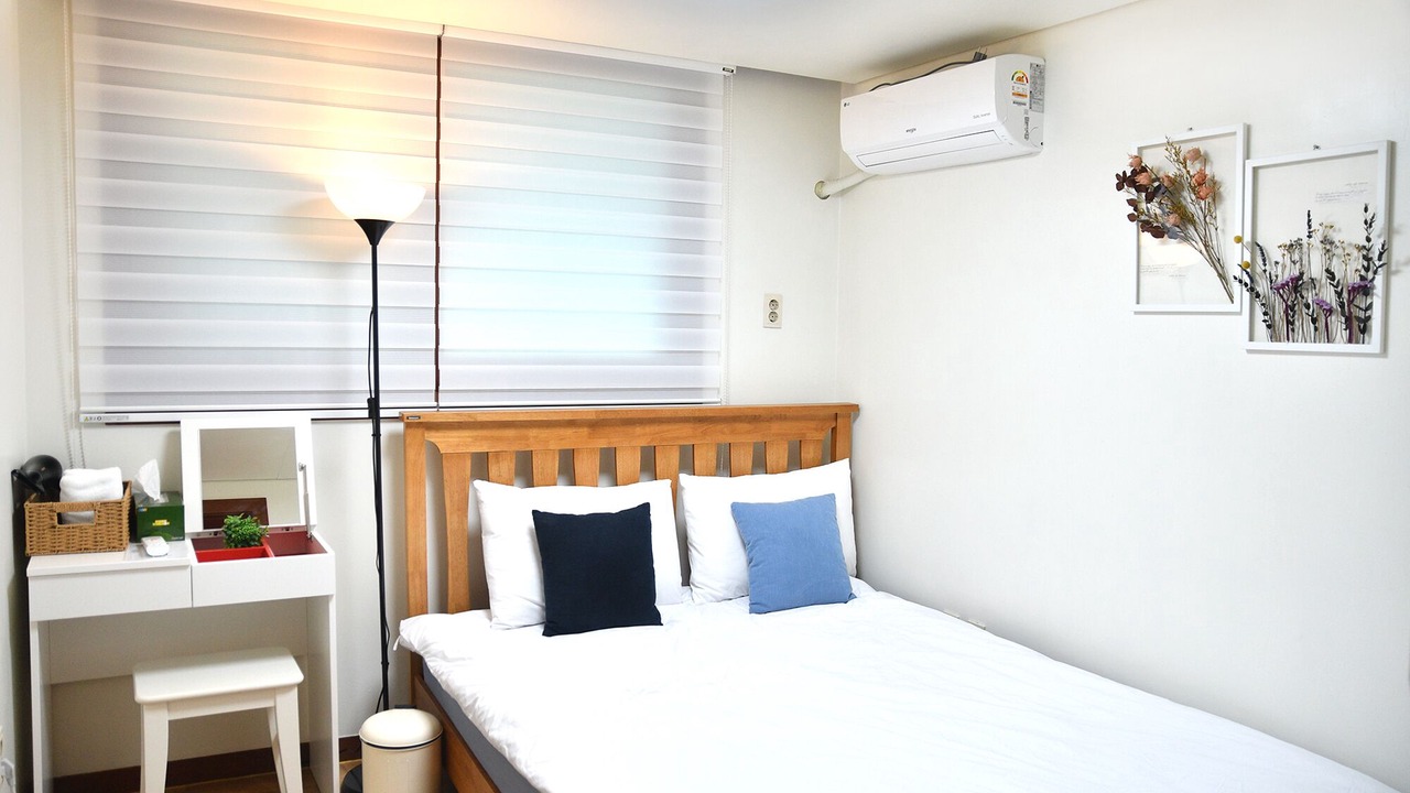 Photo of Bedroom in Mangwon-dong