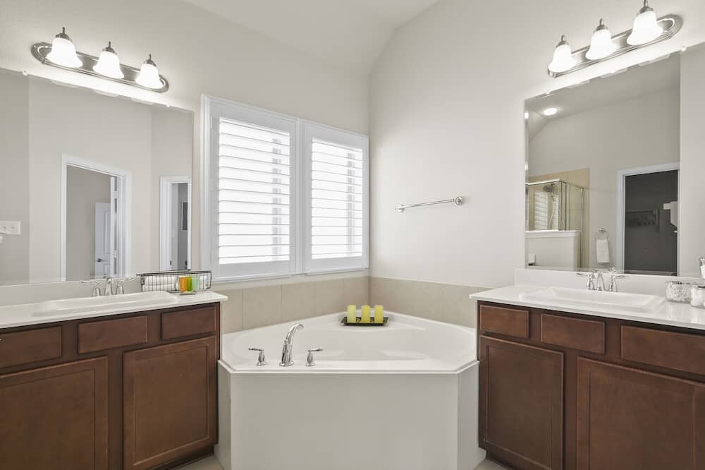 Photo of Bathroom in Little Elm