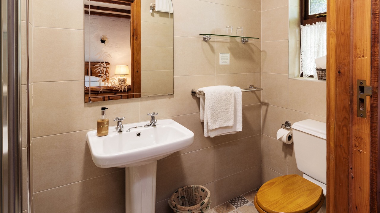 Photo of Bathroom in Laragh