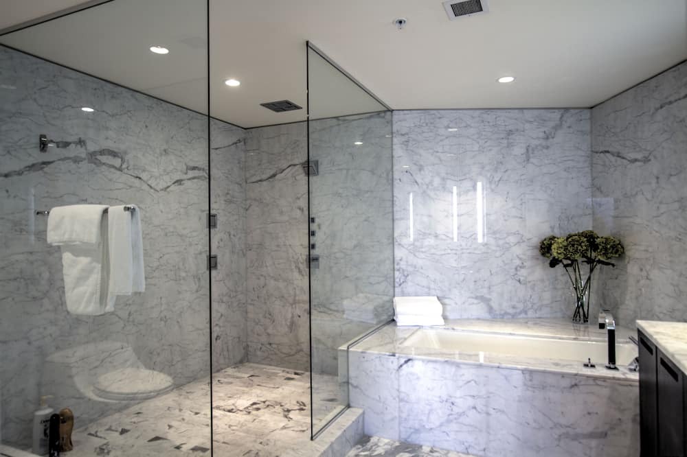 Photo of Bathroom in Coal Harbour
