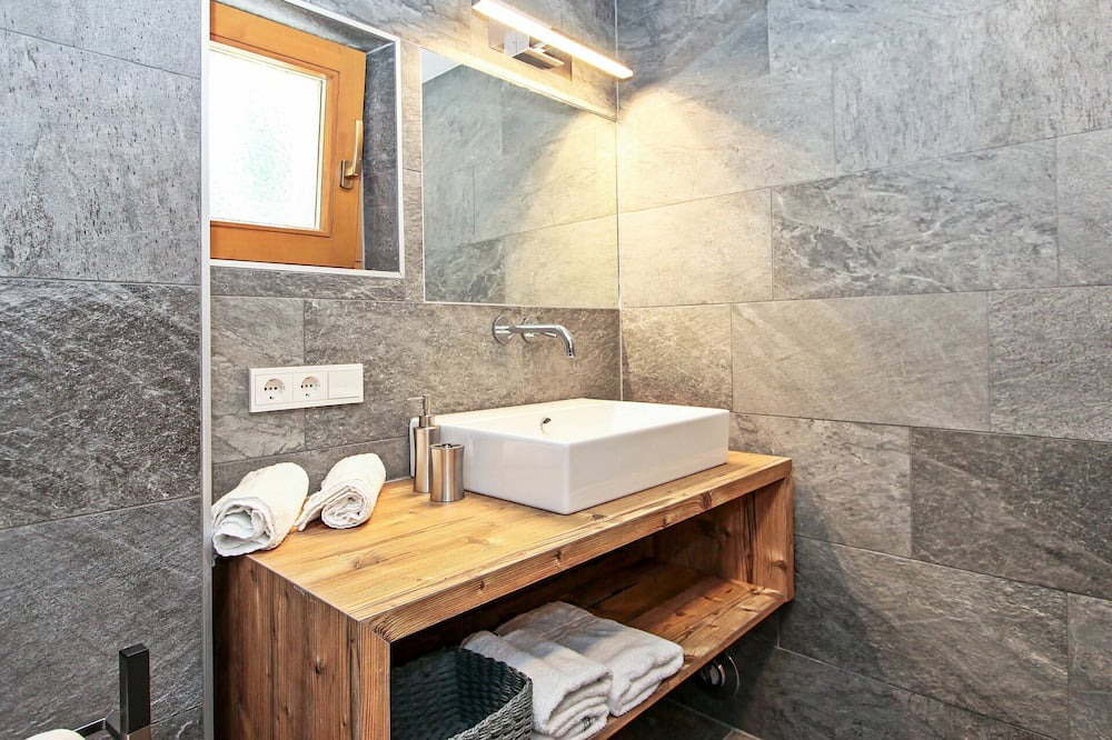Photo of Bathroom in Mosern