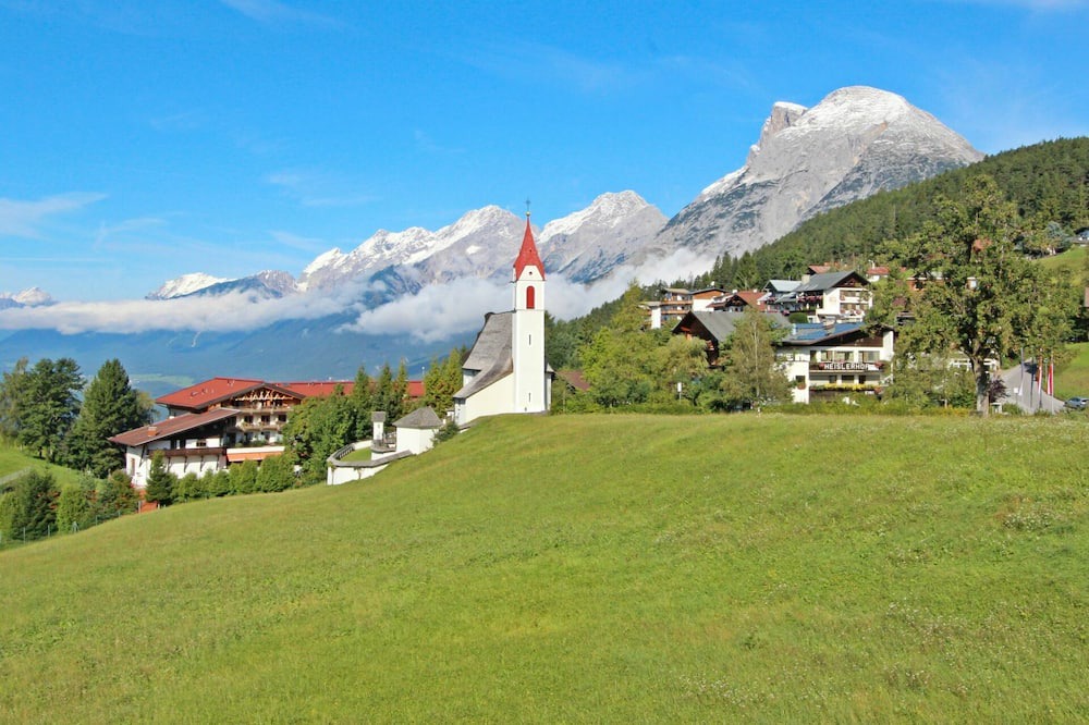 Photo of Others in Mosern
